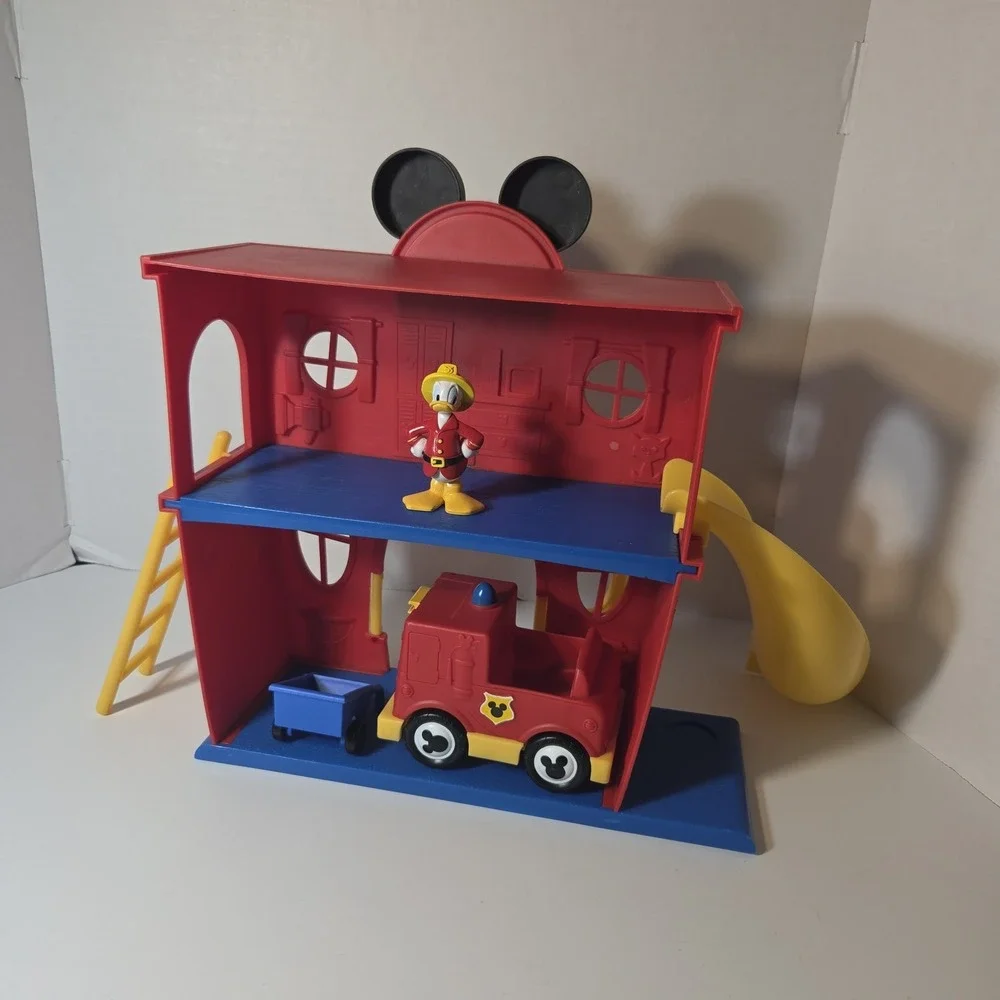 Disney Mickey Mouse Firehouse Fire Truck Donald Duck